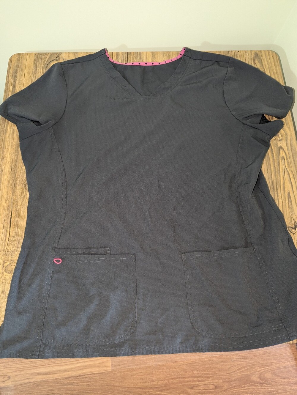 2X 2XL Black Women’s V-Neck Scrub Top with Pink Trim Double Pocket Comfortable